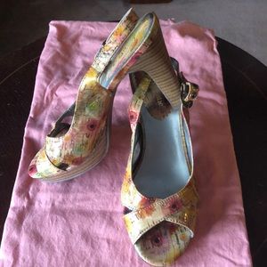 Kelly & Katie Floral open toe heels